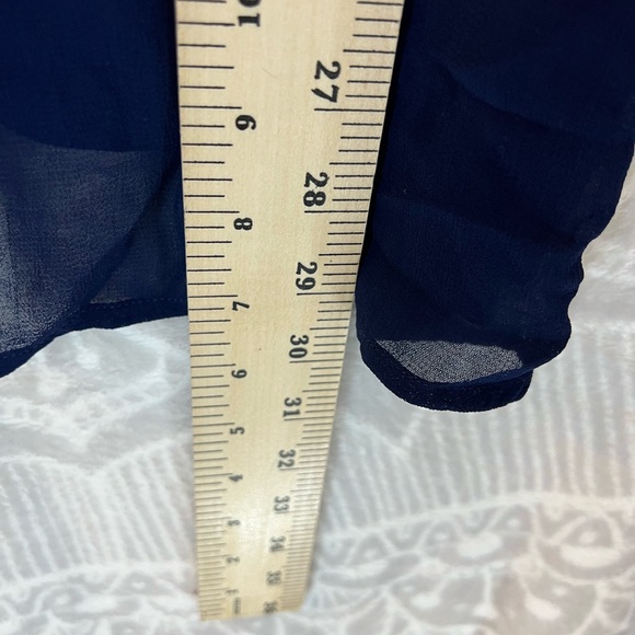 CHICOS SIZE 2 M/L NAVY BLUE OMBRÉ FLOWY TOP - Picture 7 of 9